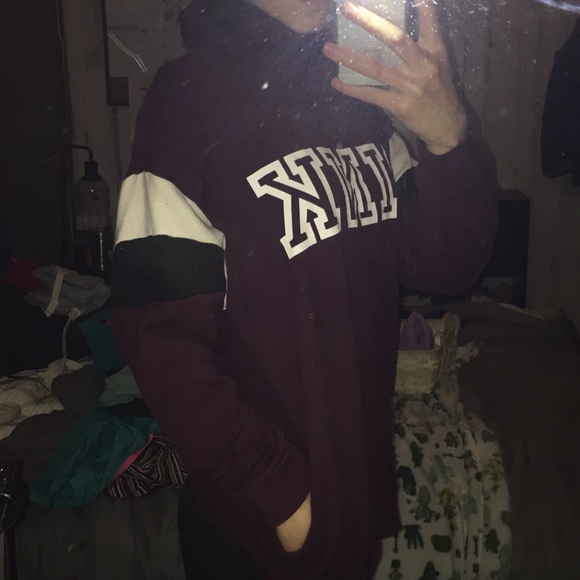 Victoria Secret Long sleeve - Picture 4 of 8